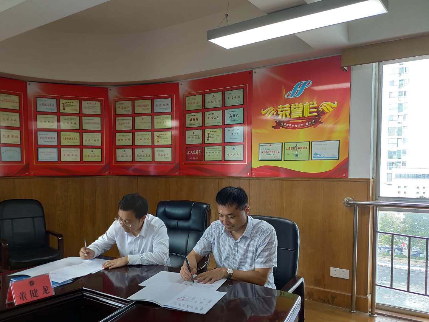 1597715678514214.jpg 1597715678514214.jpg